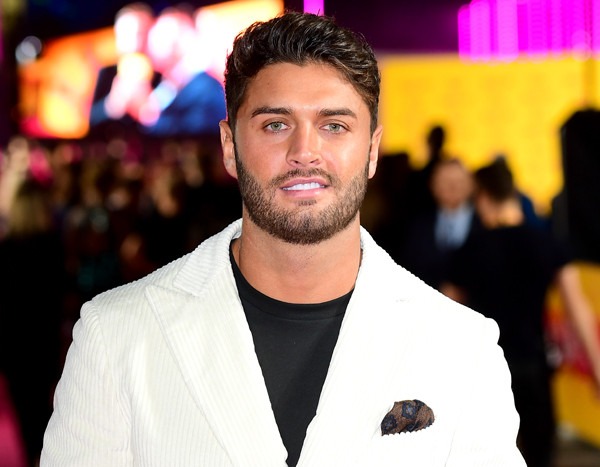 Love Island Star Mike Thalassitis Dead At 26 E News